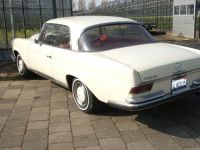 1965 Mercedes, 220 SE coupe wit 1965 Mercedes, 220 SE coupe wit